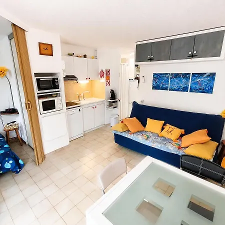 Apartman Equipe En Rdc Climatise Terrasse Et Parking
