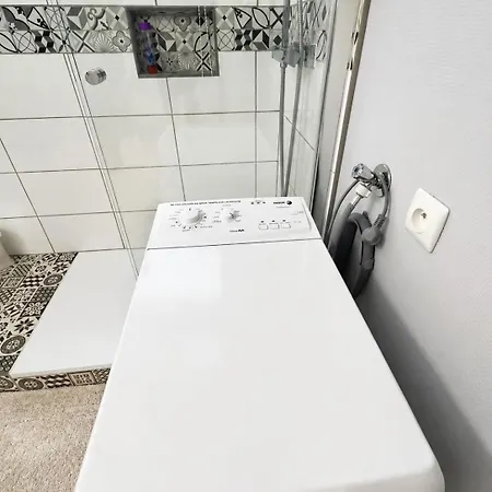Equipe En Rdc Climatise Terrasse Et Parking Apartman Lamalou-les-Bains